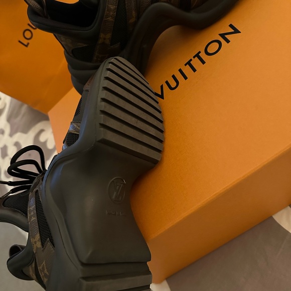 Louis Vuitton Archlight. The statement look of Louis Vuitton's Spring/Summer2018 - Picture 10 of 10